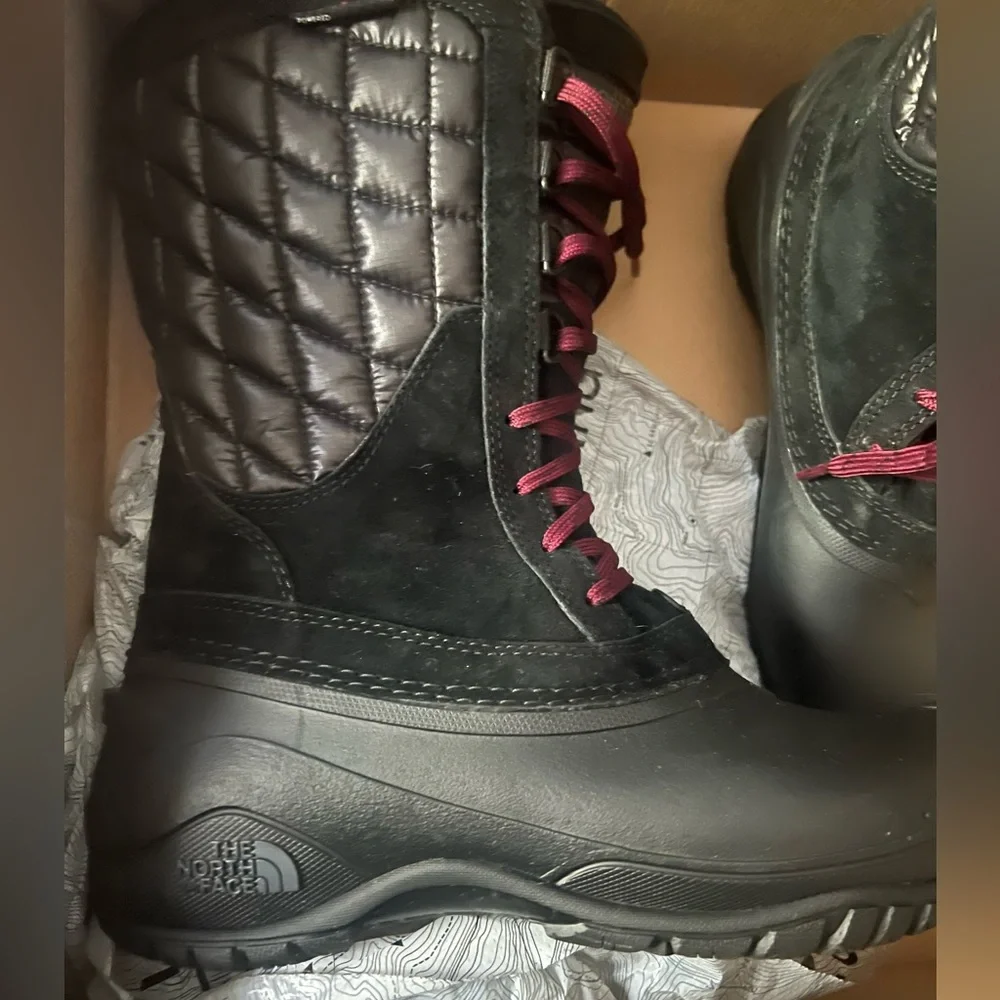 THE NORTH FACE Women's ThermoBall Utility Mid Waterproof Boots - Picture 7 of 9